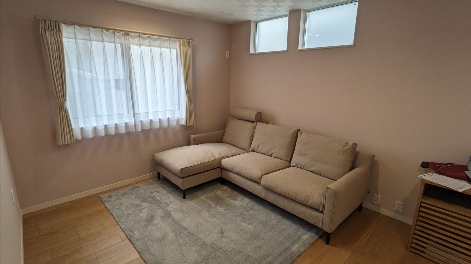 床下エアコンと小屋裏エアコンのある快適な家