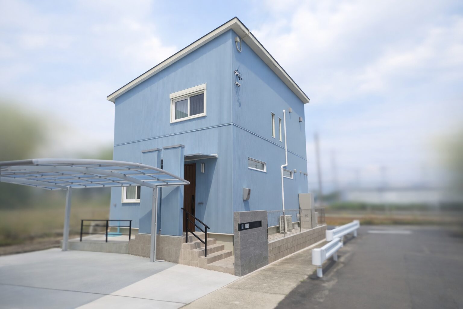 床下エアコンと小屋裏エアコンのある快適な家